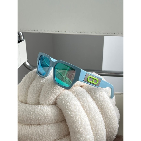 NEW Dior CD SU Sunglasses in Light Blue Green Mirror Lens - Picture 4 of 10